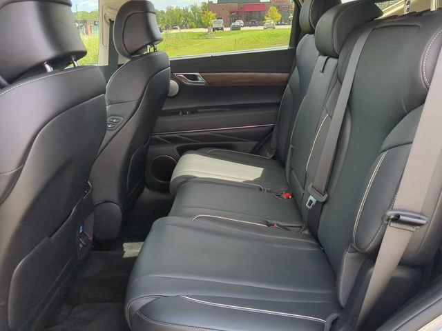 Used 2025 Genesis GV80 2.5T Prestige AWD/4WD image 13