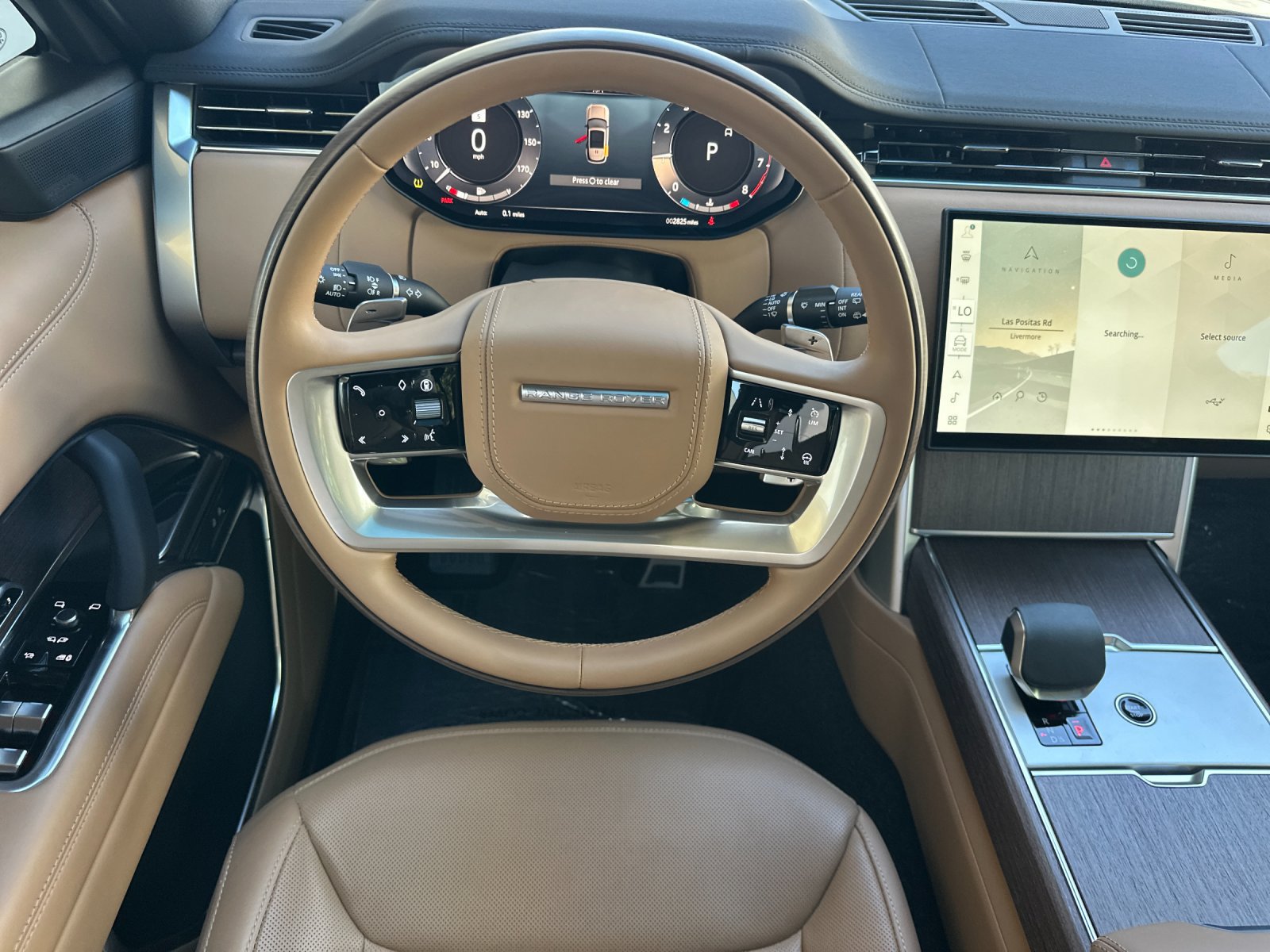 New 2026 Land Rover Range Rover Long Wheelbase SE AWD/4WD image 14