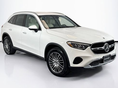 Certified 2025 Mercedes-Benz GLC 300 image 3