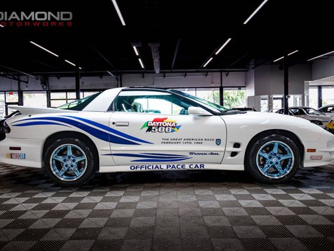 Used 1999 Pontiac Firebird Formula RWD image 28