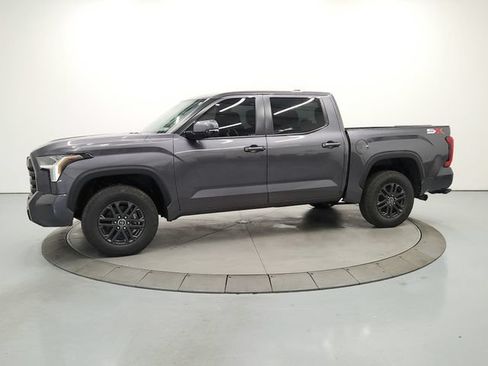 Used 2024 Toyota Tundra SR5 w/ SR5 Convenience Package AWD/4WD image 4