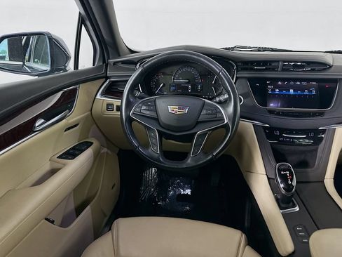 Used 2018 Cadillac XT5 Luxury w/ Driver Awareness Package AWD/4WD image 30