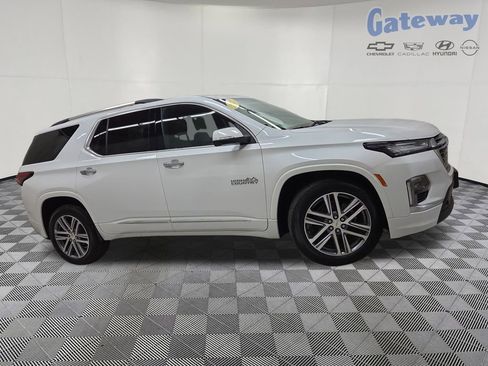 Used 2023 Chevrolet Traverse High Country w/ LPO, Floor Liner Package AWD/4WD image 1