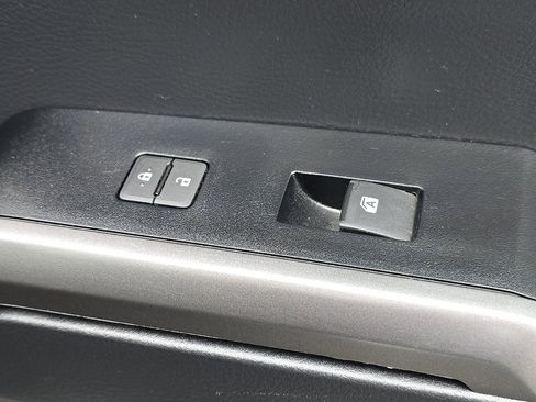 Used 2023 Toyota Tacoma Limited image 20