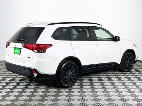 Used 2020 Mitsubishi Outlander LE image 10