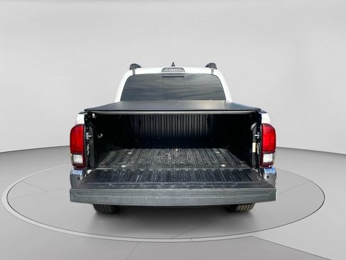 Used 2021 Toyota Tacoma SR5 RWD image 28