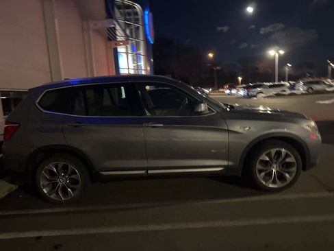 Used 2017 BMW X3 xDrive28i image 8