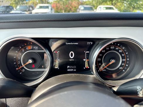 Used 2021 Jeep Wrangler Unlimited Sport AWD/4WD image 12