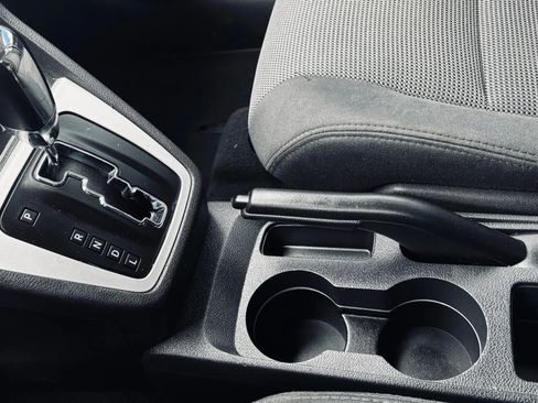 Used 2012 Dodge Caliber SXT image 13