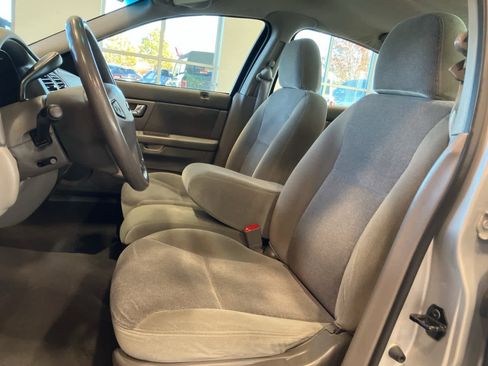 Used 2000 Ford Taurus SES image 12