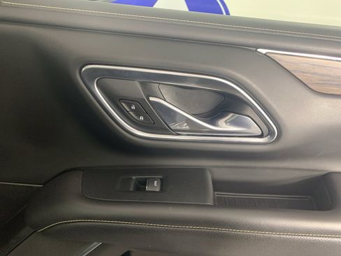 Used 2021 Chevrolet Suburban Premier w/ Premium Package image 44