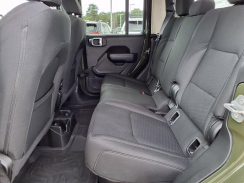 Used 2022 Jeep Gladiator Sport AWD/4WD image 18