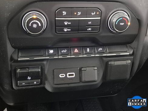 Used 2021 Chevrolet Silverado 2500 Custom w/ Custom Value Package image 17