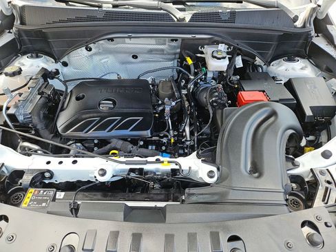 Used 2025 Chevrolet TrailBlazer LT AWD/4WD image 28