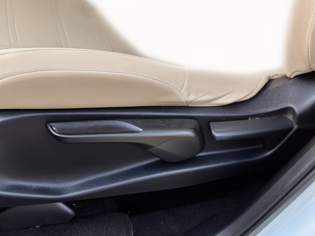 Used 2018 Honda CR-V LX image 16