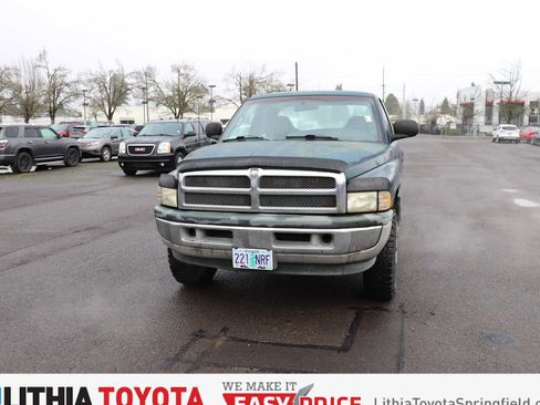 Used 1998 Dodge Ram 1500 Truck 2dr Club Cab 139 WB 4WD image 1