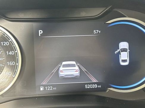 Used 2023 Genesis G70 2.0T image 18