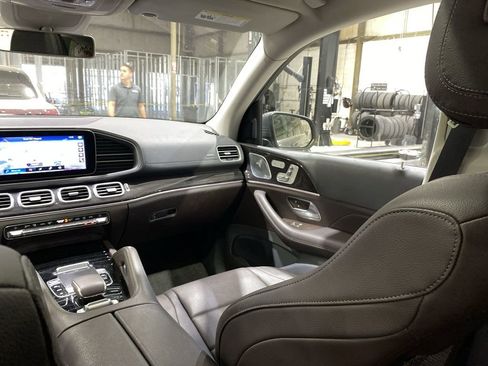Certified 2020 Mercedes-Benz GLS 450 4MATIC image 4