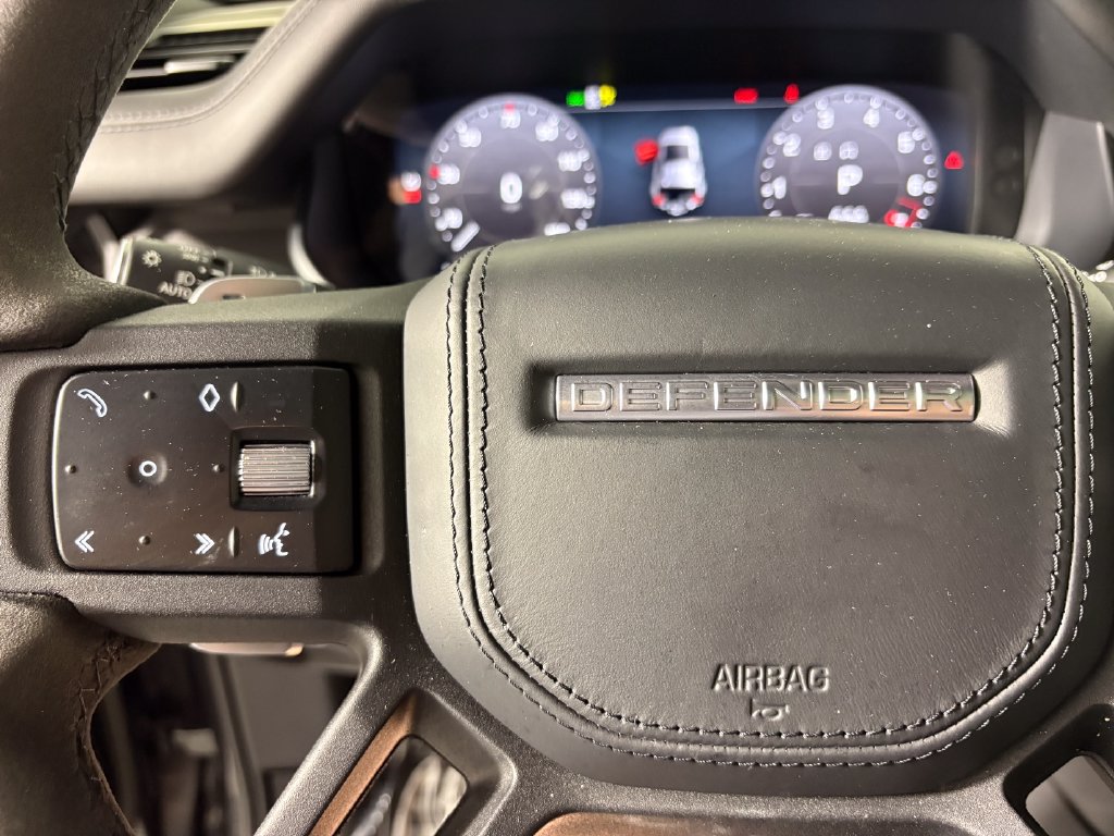 Used 2023 Land Rover Defender 110 AWD/4WD image 23