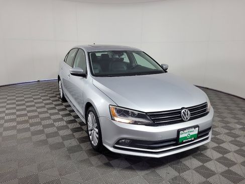 Used 2016 Volkswagen Jetta SEL FWD image 13