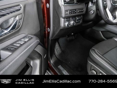 Used 2023 GMC Yukon XL Denali w/ Denali Reserve Package image 14