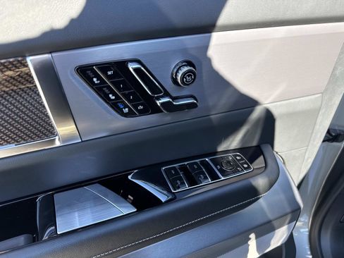 New 2026 Cadillac Vistiq Sport w/ LPO, Floor Liner Package image 18