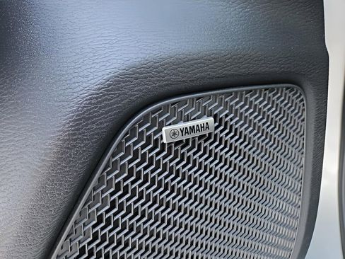 Used 2025 Mitsubishi Outlander SE image 23