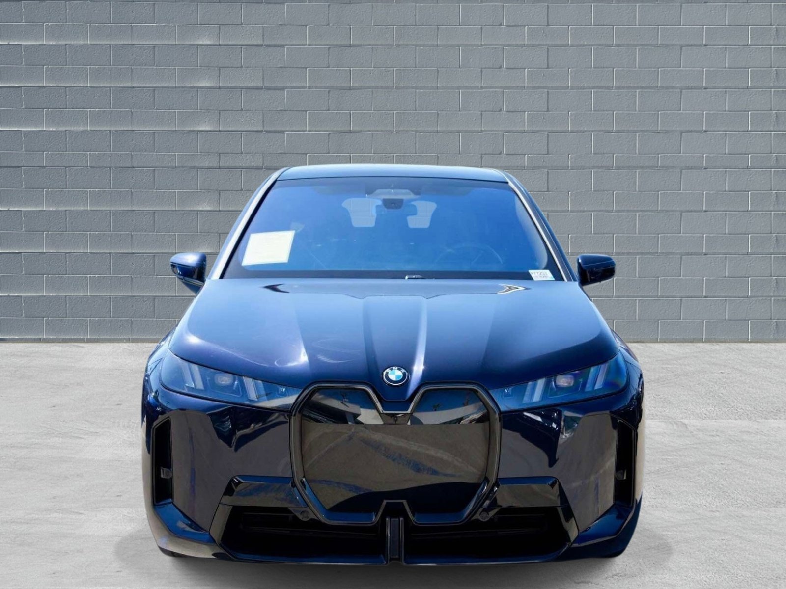 Used 2026 BMW iX xDrive45 w/ M Sport Package AWD/4WD image 2