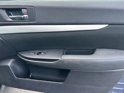 Used 2014 Subaru Outback 2.5i image 17