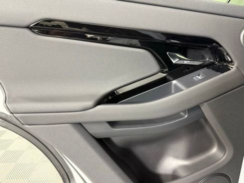 Certified 2026 Land Rover Range Rover Evoque S image 21