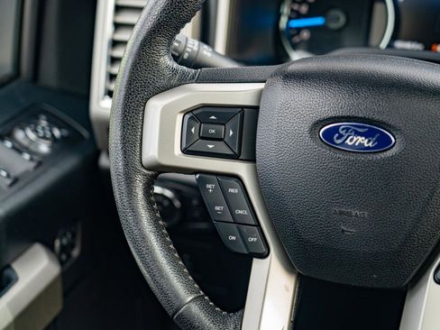 Used 2016 Ford F150 Lariat w/ Equipment Group 502A Luxury AWD/4WD image 24