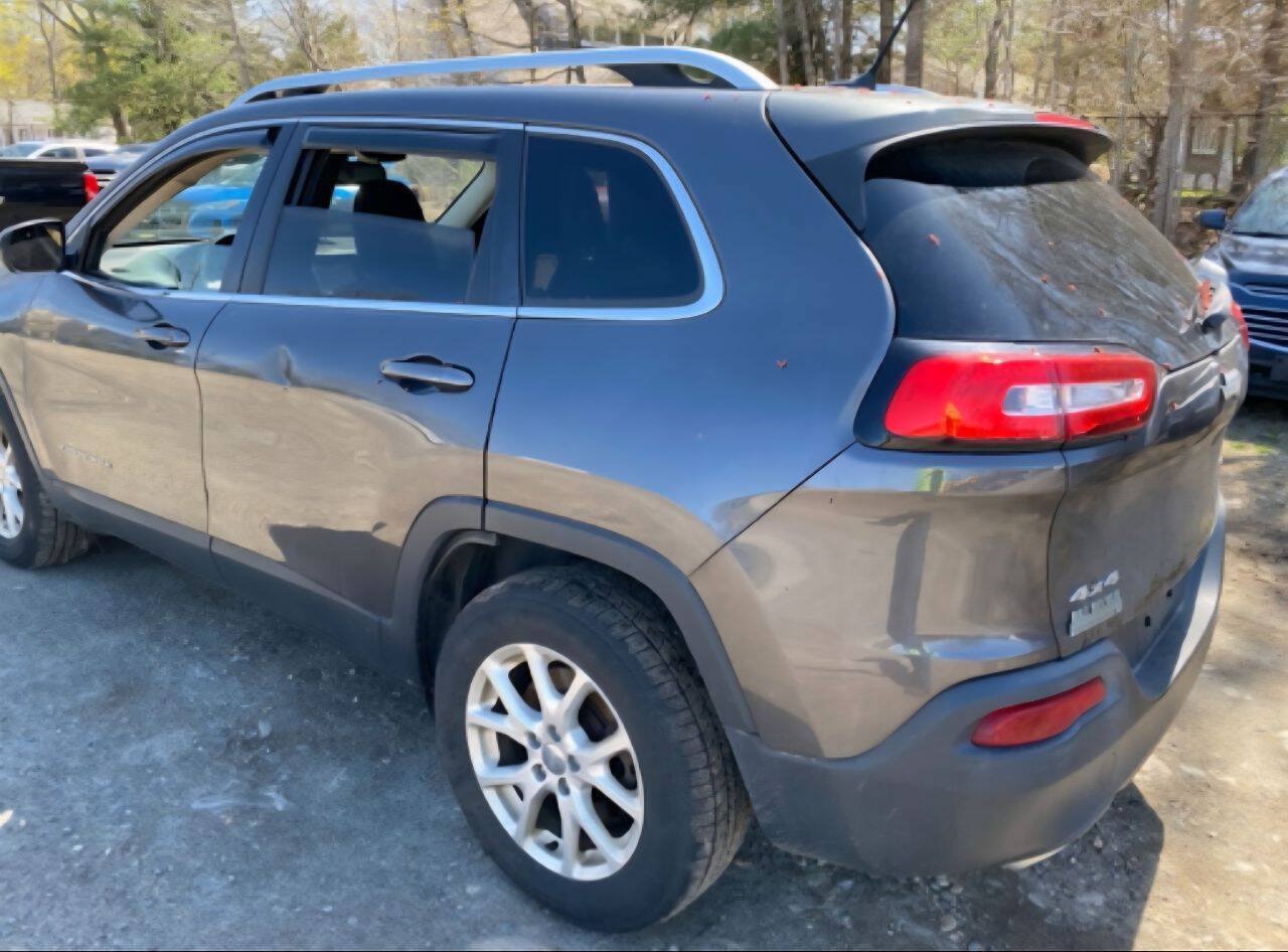 Used 2015 Jeep Cherokee Latitude w/ Cold Weather Group AWD/4WD image 7