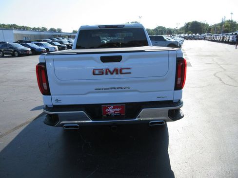 Certified 2022 GMC Sierra 1500 SLT w/ SLT Premium Package AWD/4WD image 7