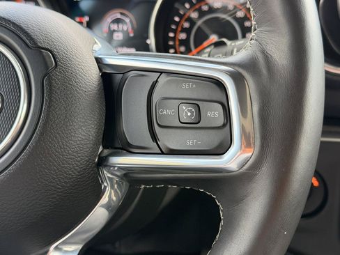 Used 2019 Jeep Wrangler Unlimited Sahara w/ Uconnect 4C Nav & Sound Group AWD/4WD image 25