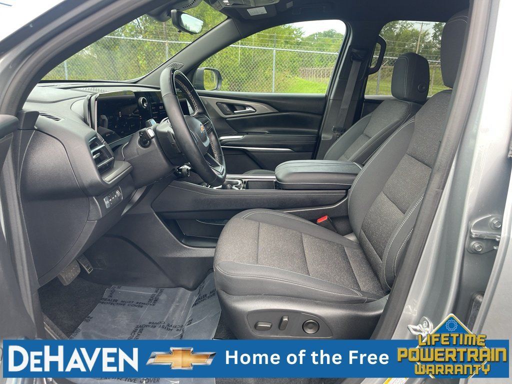 Used 2026 Chevrolet Traverse LT w/ Enhanced Driving Package AWD/4WD image 19