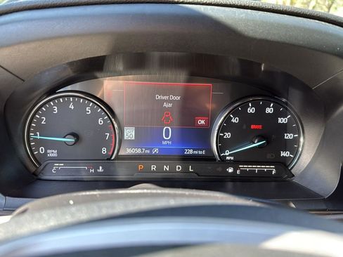 Used 2023 Ford Explorer Limited image 11