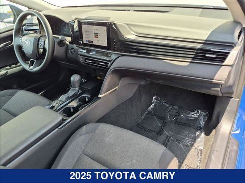 Used 2025 Toyota Camry LE FWD image 23