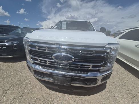 Used 2025 Ford F250 XLT w/ FX4 Off-Road Package AWD/4WD image 2