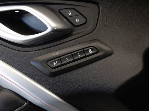 Used 2018 Chevrolet Camaro SS RWD image 17