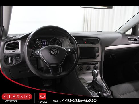 Used 2016 Volkswagen Golf S FWD image 6