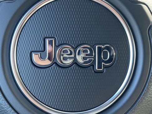 New 2026 Jeep Wrangler Unlimited Rubicon AWD/4WD image 28