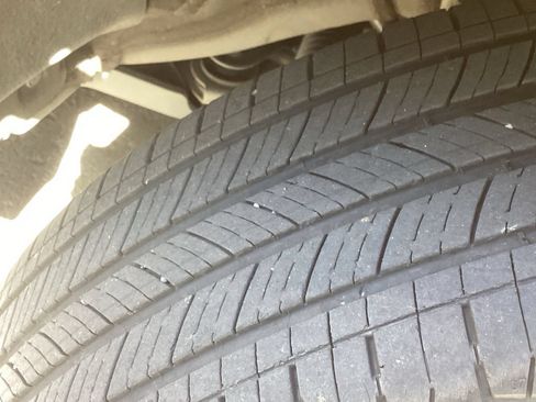Used 2020 Toyota RAV4 Limited w/ Carpet Mat Package AWD/4WD image 16