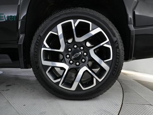 Used 2024 Chevrolet Silverado EV RST image 13
