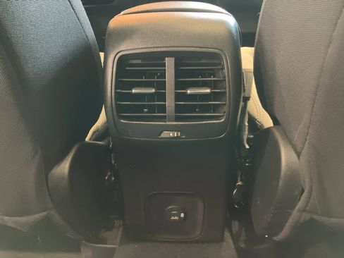Used 2020 Ford Escape SE image 26