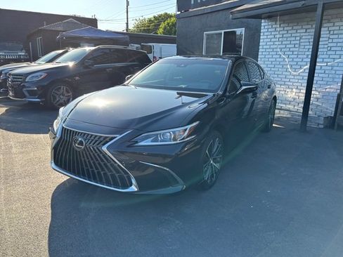 Used 2024 Lexus ES 300h w/ Premium Package FWD image 13