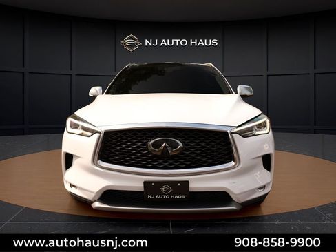 Used 2021 INFINITI QX50 Luxe w/ Accent Package FWD image 4