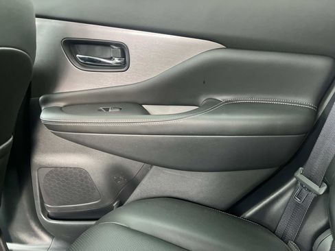 Used 2024 Nissan Murano SL image 15