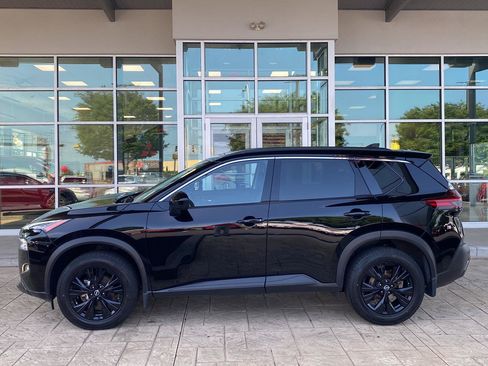 Certified 2023 Nissan Rogue SV w/ SV Premium B Package AWD/4WD image 4