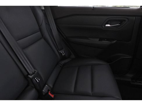 Used 2023 Nissan Rogue SV w/ SV Premium Package FWD image 15