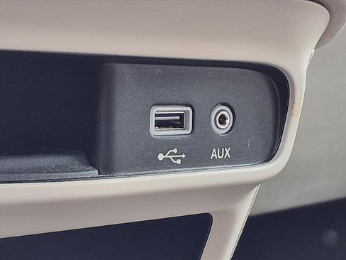 Used 2017 Chrysler Pacifica Touring image 20